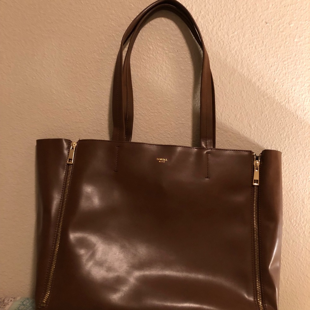 Hand bag